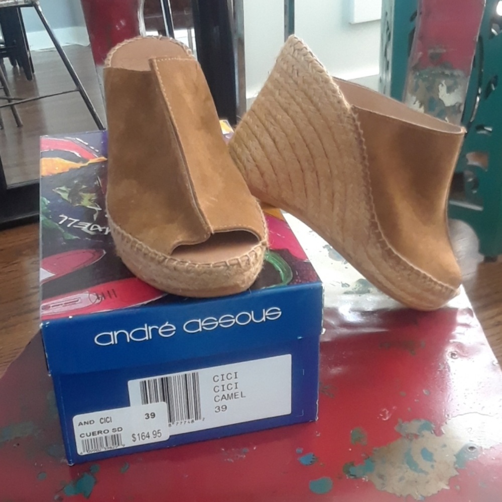 Andre Assous Cici in Camel